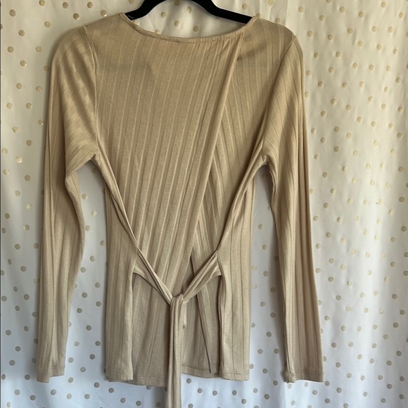 H&M Beige Ribbed Long Sleeve Blouse - Picture 3 of 14